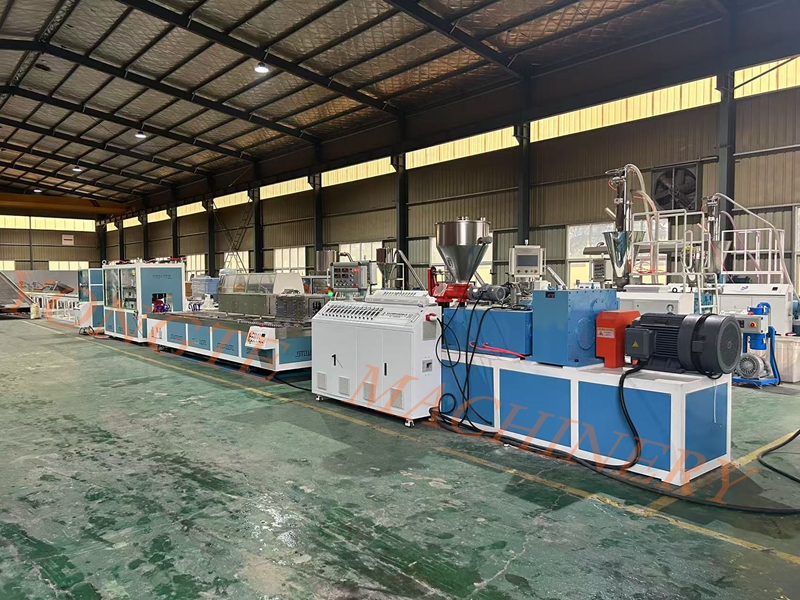 Yongte Plastic Machinery se PVC -aanplantingstrog -ekstruder lei die nuwe neiging van die produksie van landboufasiliteite