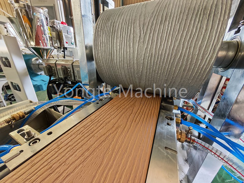 Hoe kan u die diepte van die reliëf op WPC -dek aanpas?