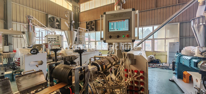 WPC-profielmasjien getoets vir Suid-Afrikaanse kliënt