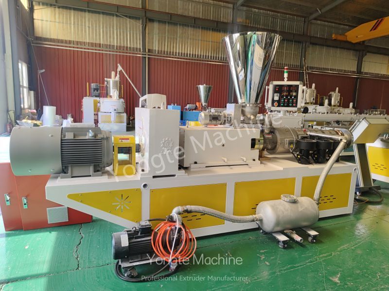 WPC Machine Wood Plastic Composite PVC WPC Deurraammaakmasjien
