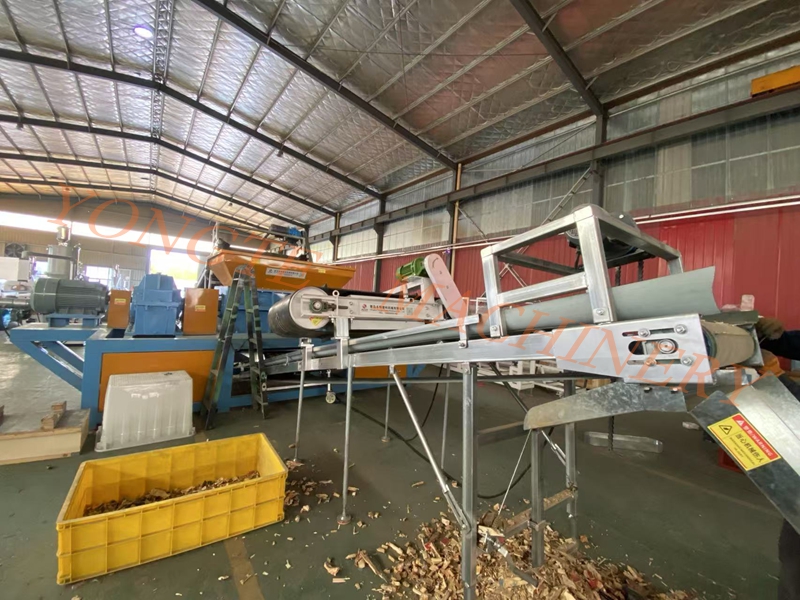 Qingdao Yongte Plastic Machinery's Wood Shredder is suksesvol getoets