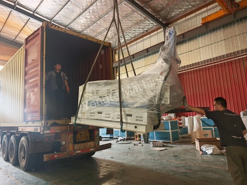 Aflewering van plastiekkorrelmasjien aan Afrika-kliënt